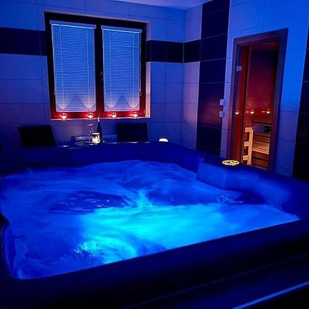 Relaxklub Villa S Wellness Tremosna Buitenkant foto