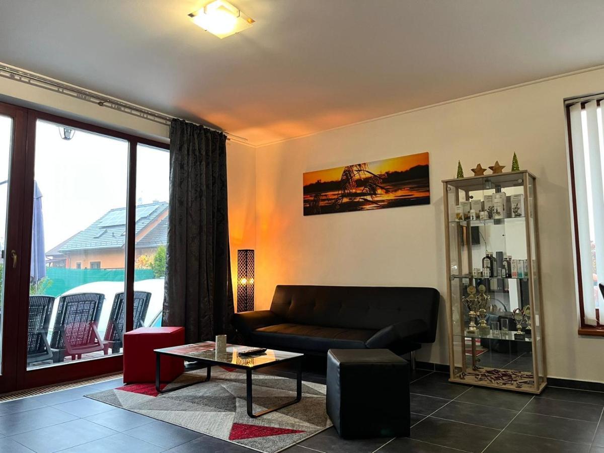 Relaxklub Villa S Wellness Tremosna Buitenkant foto
