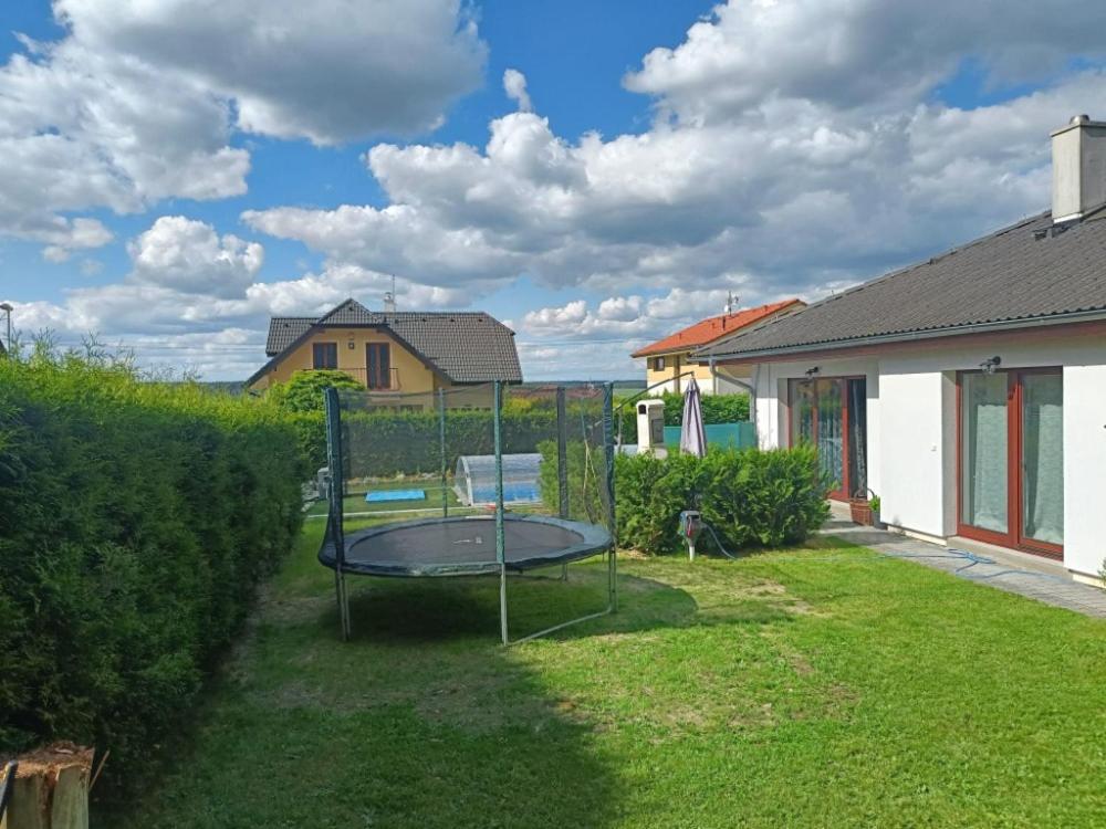 Relaxklub Villa S Wellness Tremosna Buitenkant foto